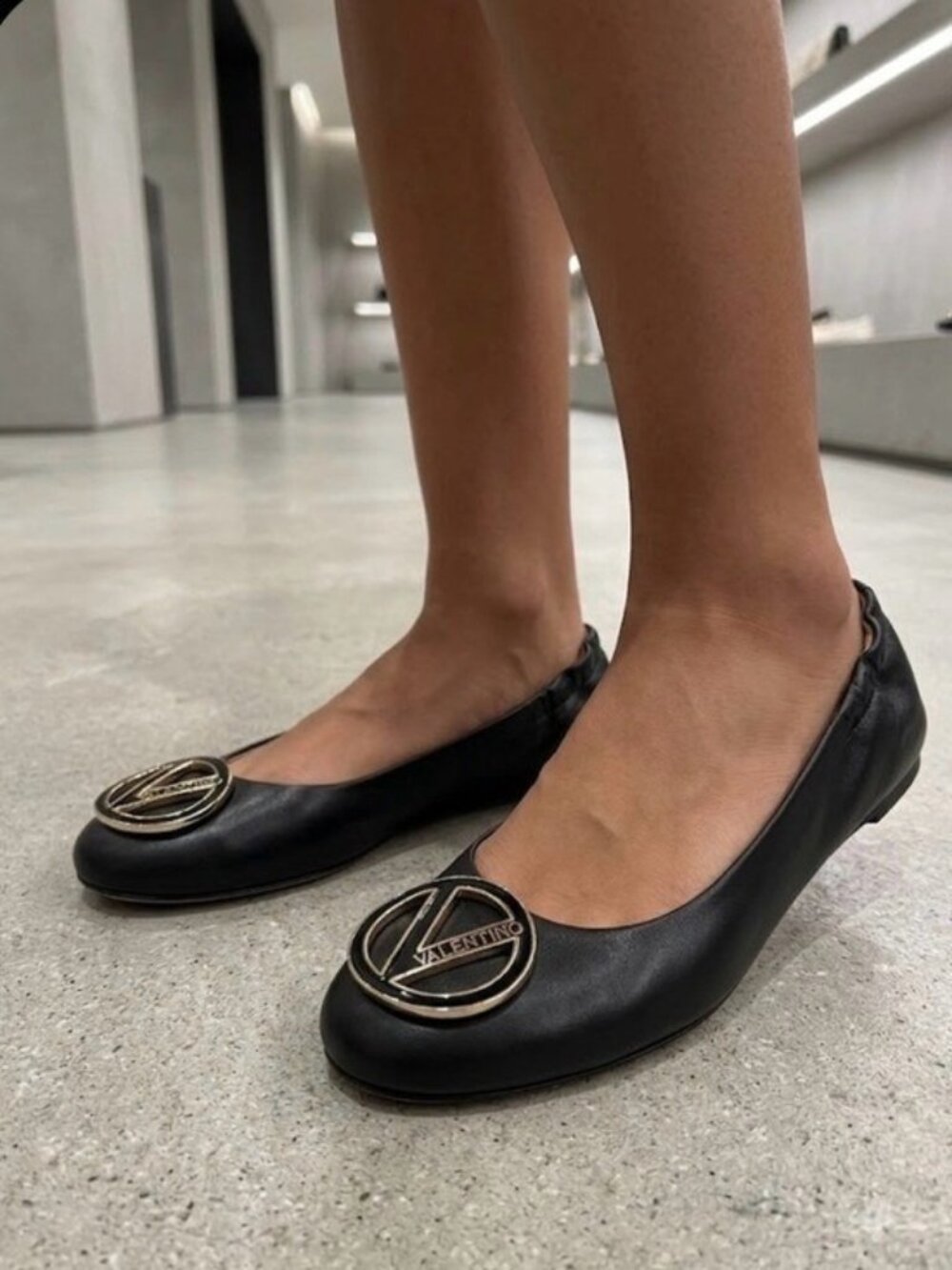 Valentino Black Leather Logo Round-Toe Ballet Flats with Gold Emblem SIZE 7